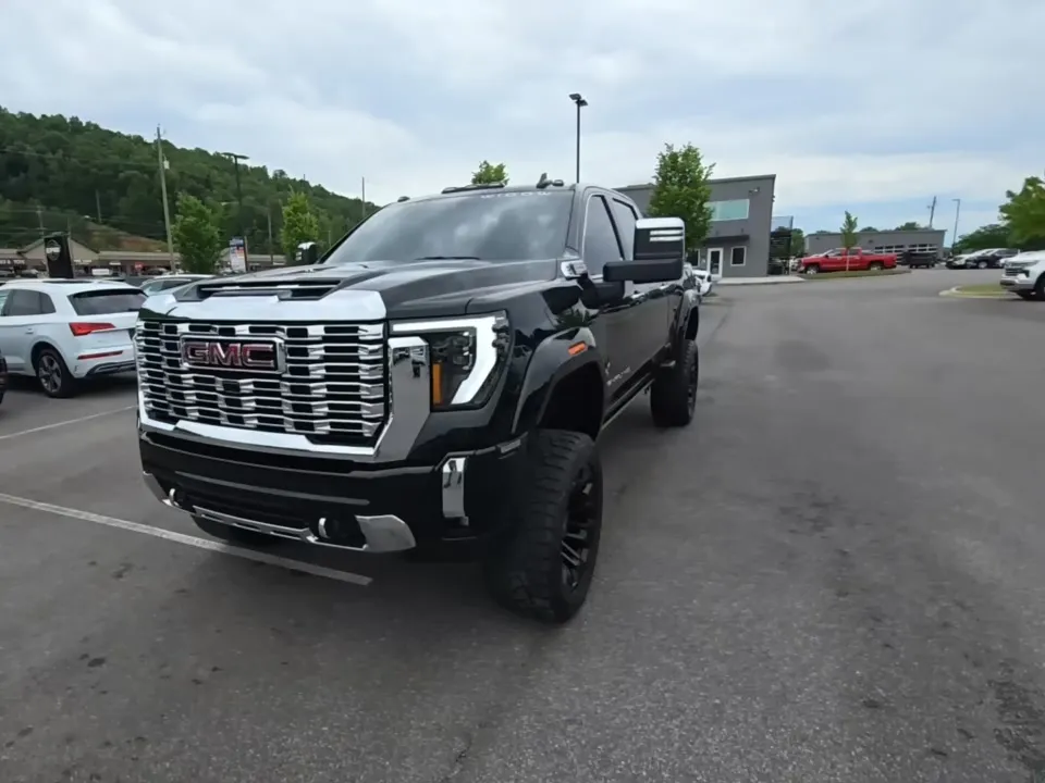 2024 GMC Sierra 2500HD Denali